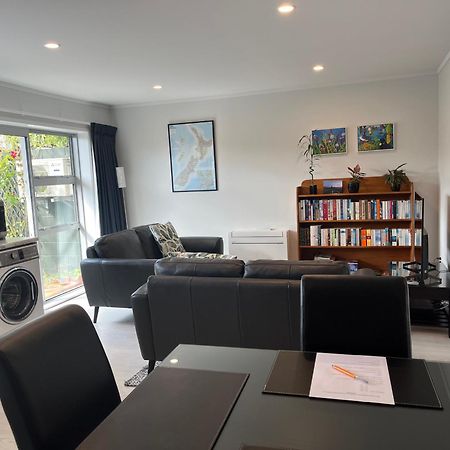 Rotorua Central Hosted B&B ภายนอก รูปภาพ
