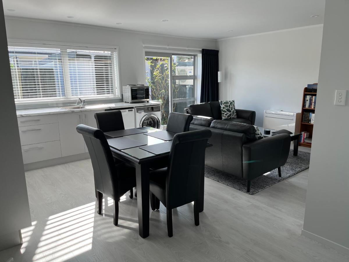 Rotorua Central Hosted B&B ภายนอก รูปภาพ